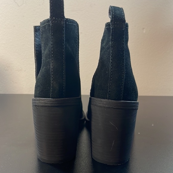 NIB $129R. Steve Madden Sharini Black Suede Bootie. Size 9 - Picture 13 of 15